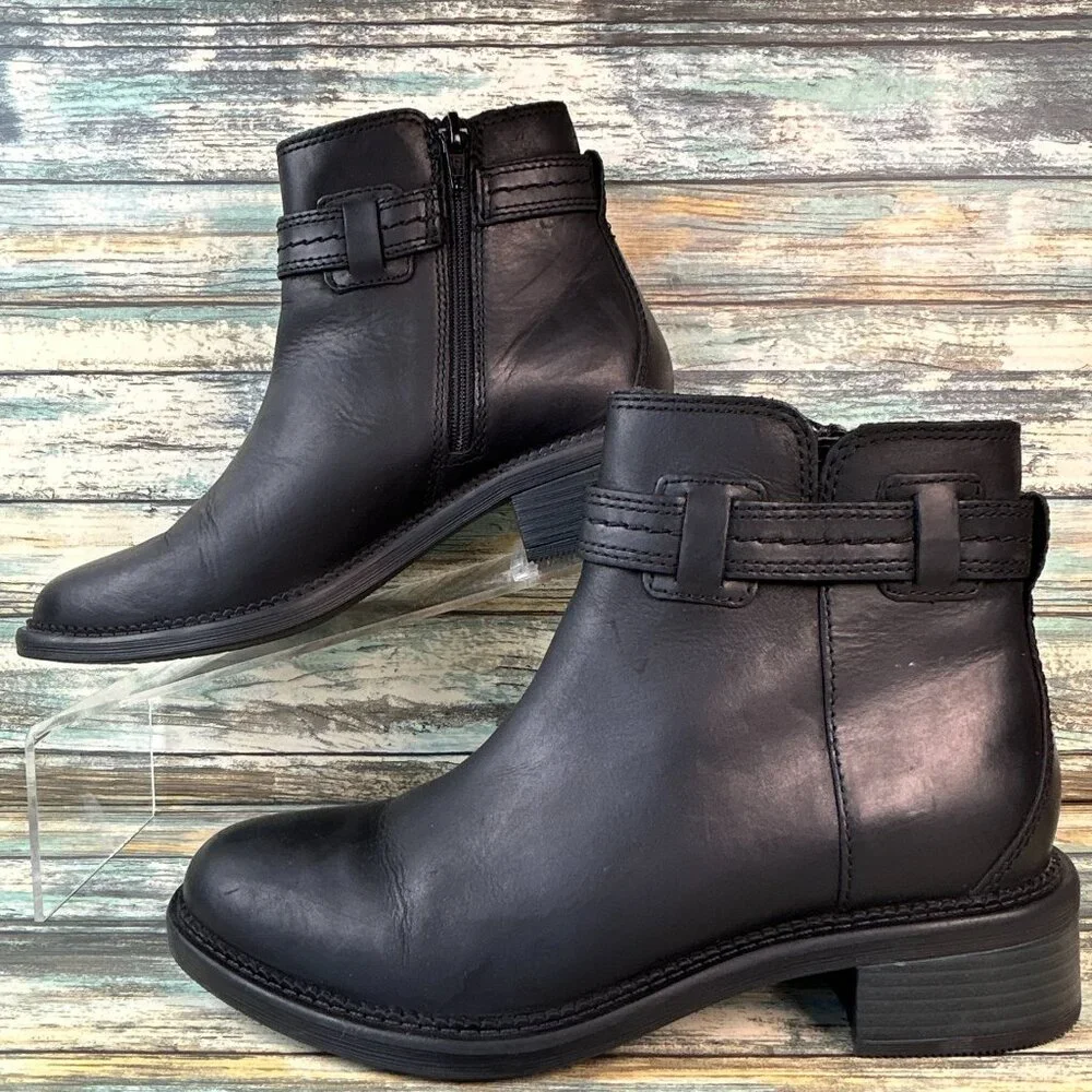 Clarks Maye Ease Ankle Boot Womens 7M Black Leather Block Heel Comfort Zip Up